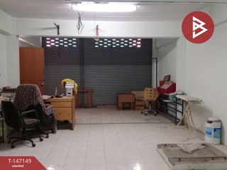 Local comercial en venta de 4 habitaciones en Mueang Nakhon Sawan, Nakhon Sawan