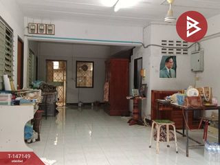 Local comercial en venta de 4 habitaciones en Mueang Nakhon Sawan, Nakhon Sawan