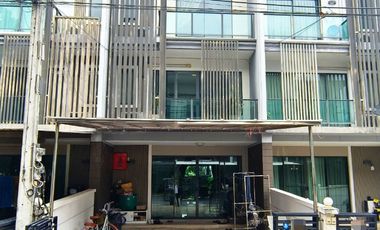 Продажа 3 спальни таунхаус в Bang Bua Thong, Нонтабури