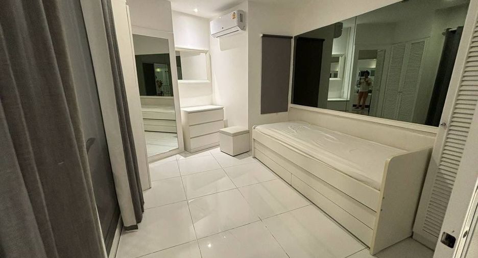 For rent 3 ベッドルーム condo in Watthana, Bangkok