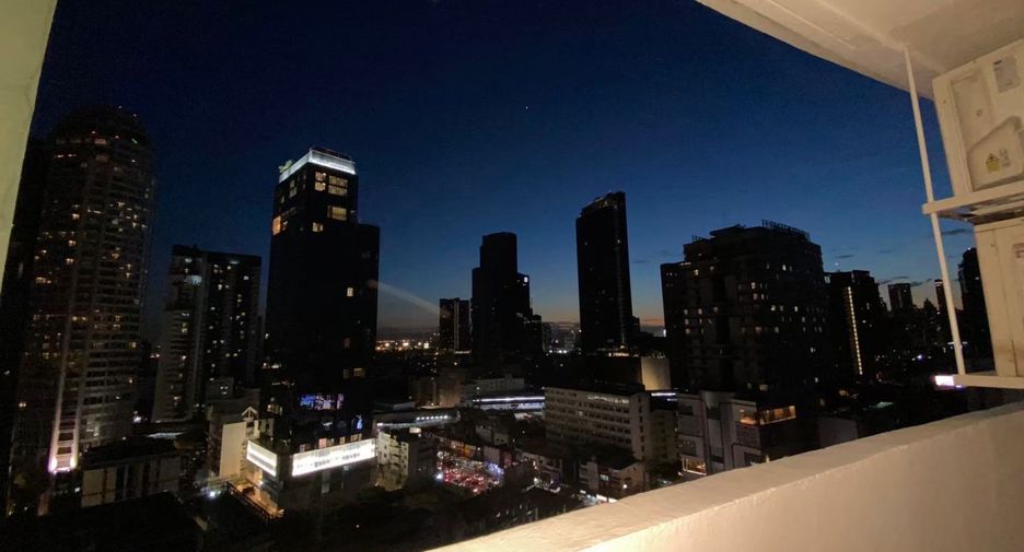 For rent 3 ベッドルーム condo in Watthana, Bangkok
