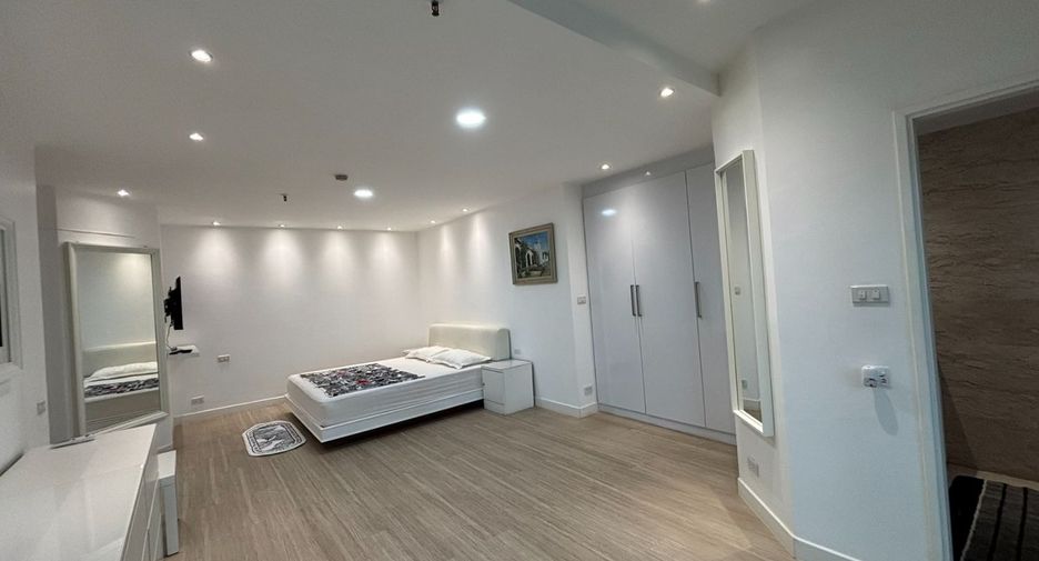 For rent 3 ベッドルーム condo in Watthana, Bangkok