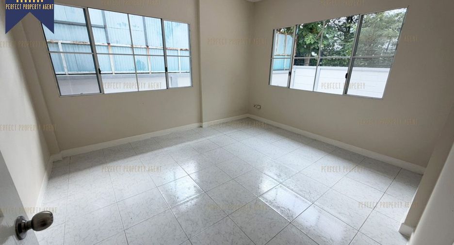 Продажа 4 спальни дом в Mueang Samut Prakan, Самутпракан