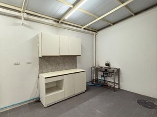 Продажа 4 спальни таунхаус в Si Racha, Чонбури