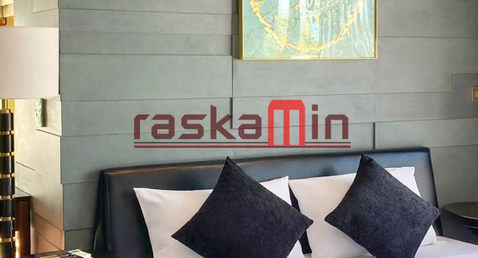 Villa en alquiler y en venta de 5 habitaciones en Bang Lamung, Chonburi