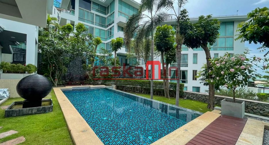 Villa en alquiler y en venta de 5 habitaciones en Bang Lamung, Chonburi
