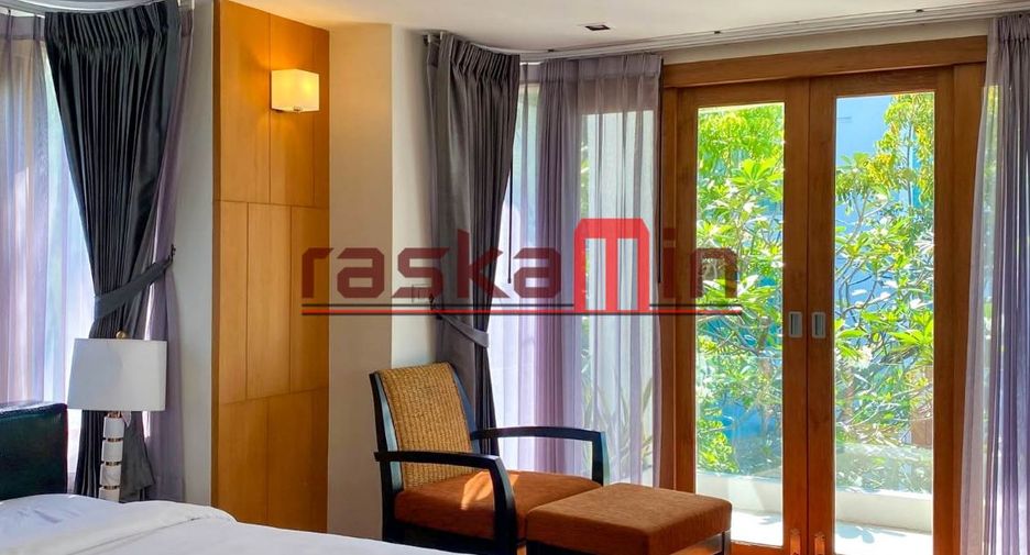 Villa en alquiler y en venta de 5 habitaciones en Bang Lamung, Chonburi