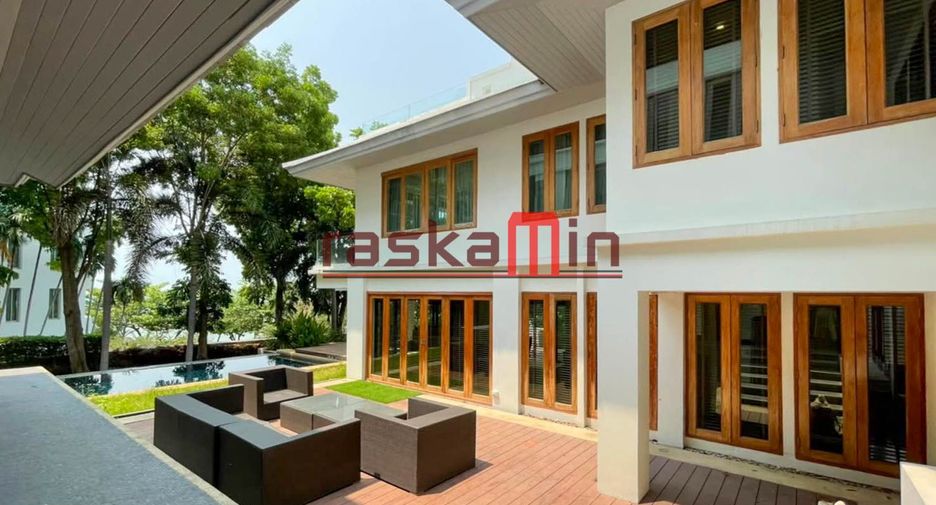 Villa en alquiler y en venta de 5 habitaciones en Bang Lamung, Chonburi