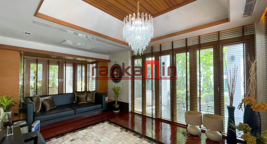 Villa en alquiler y en venta de 5 habitaciones en Bang Lamung, Chonburi