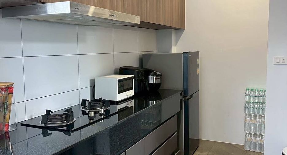 For rent 4 bedrooms villa in Mueang Chiang Mai, Chiang Mai