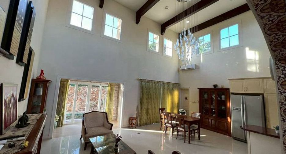 Casa en venta de 3 habitaciones en Bang Lamung, Chonburi