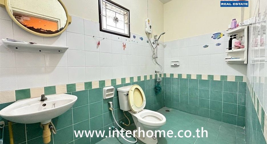 For sale 3 ベッドルーム townhouse in Khlong Luang, Pathum Thani