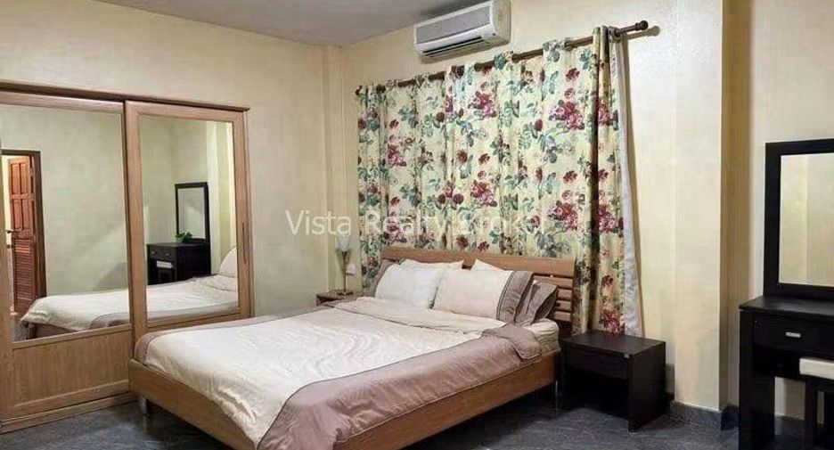 For sale 5 bedrooms house in Jomtien, Pattaya