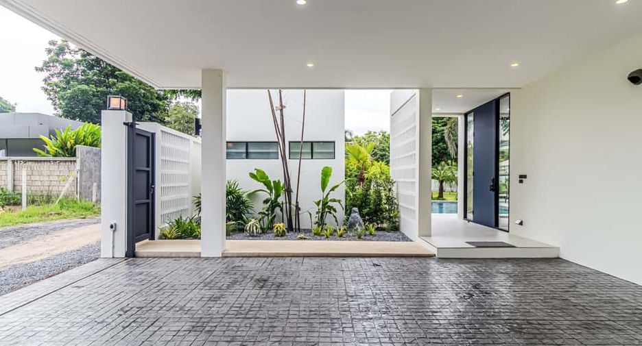 For sale 3 bedrooms villa in Hang Dong, Chiang Mai