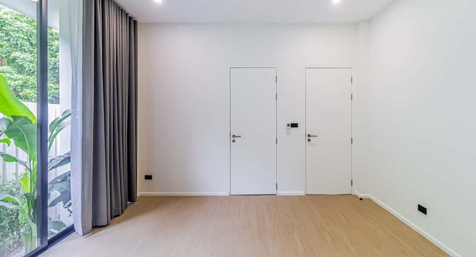 For sale 3 bedrooms villa in Hang Dong, Chiang Mai