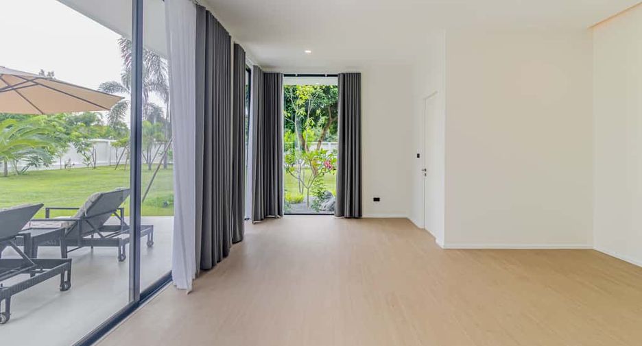 For sale 3 bedrooms villa in Hang Dong, Chiang Mai