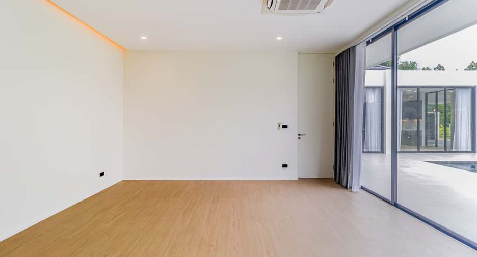 For sale 3 bedrooms villa in Hang Dong, Chiang Mai