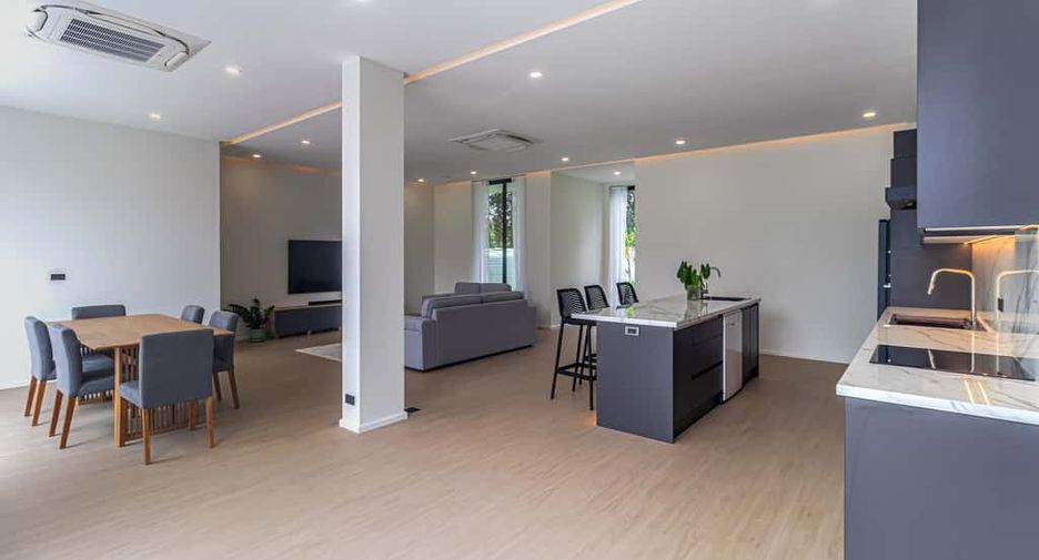 For sale 3 bedrooms villa in Hang Dong, Chiang Mai