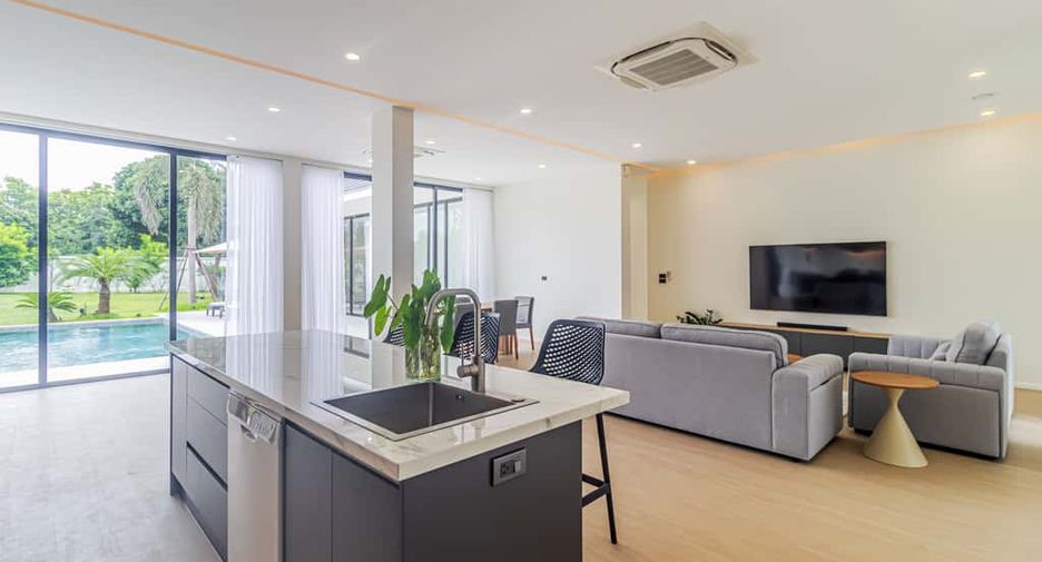 For sale 3 bedrooms villa in Hang Dong, Chiang Mai