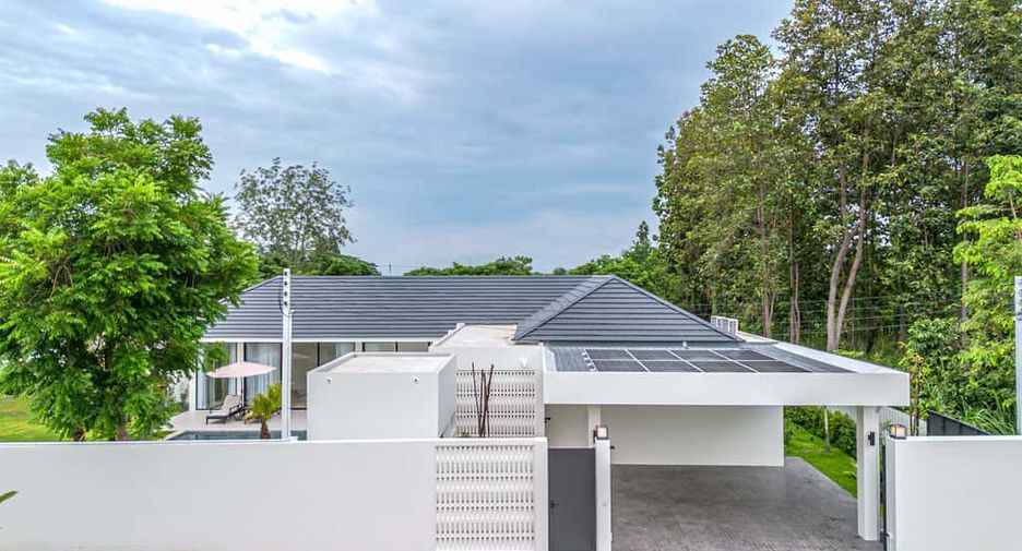 For sale 3 bedrooms villa in Hang Dong, Chiang Mai