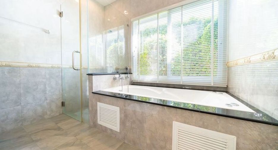 For sale 4 bedrooms villa in Bang Lamung, Chonburi