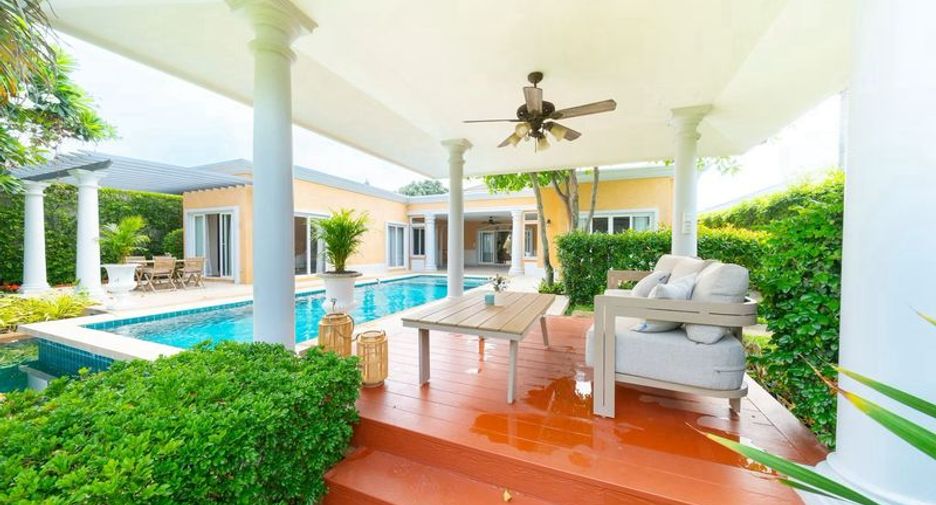 For sale 4 bedrooms villa in Bang Lamung, Chonburi
