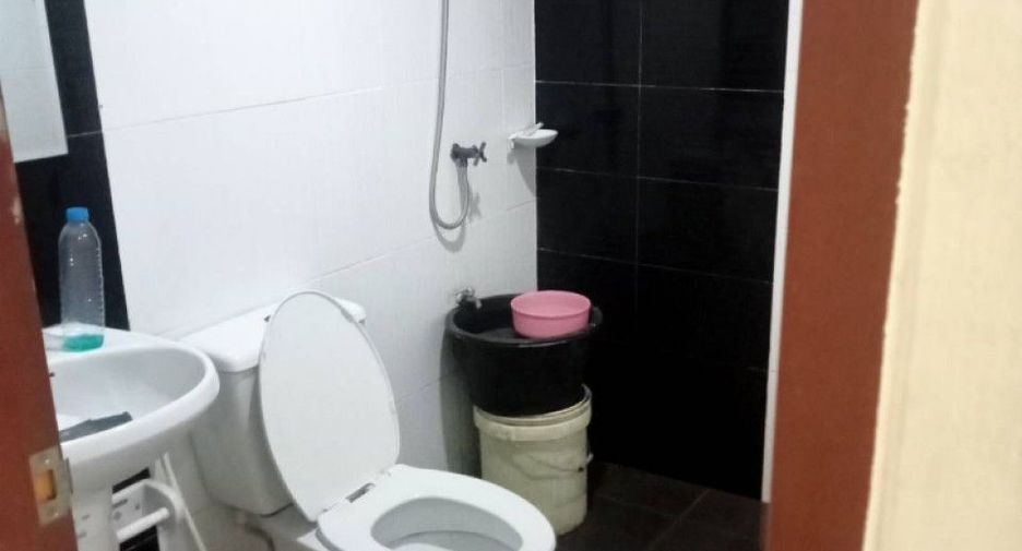 Продажа 2 спальни таунхаус в Si Racha, Чонбури