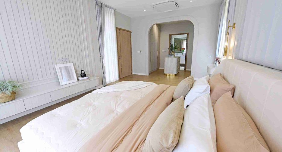 Casa en venta de 4 habitaciones en Bang Lamung, Chonburi