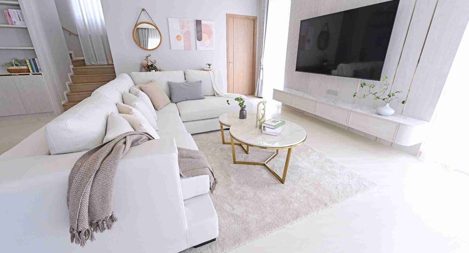 Casa en venta de 4 habitaciones en Bang Lamung, Chonburi