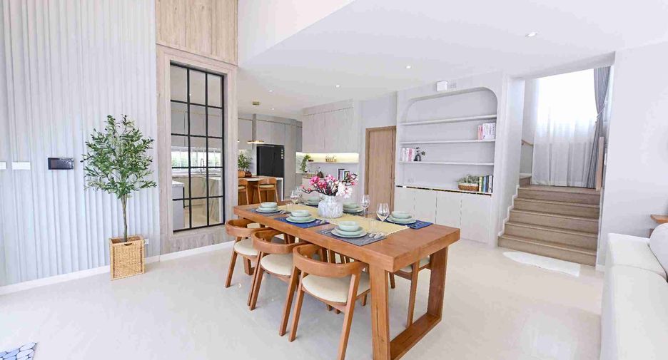 Casa en venta de 4 habitaciones en Bang Lamung, Chonburi