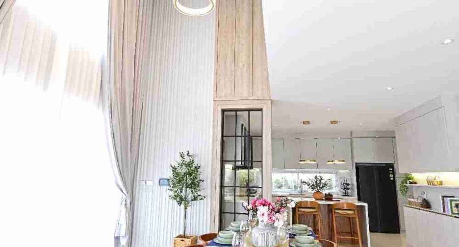Casa en venta de 4 habitaciones en Bang Lamung, Chonburi