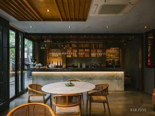 For sale retail Space in Khlong Toei, Bangkok