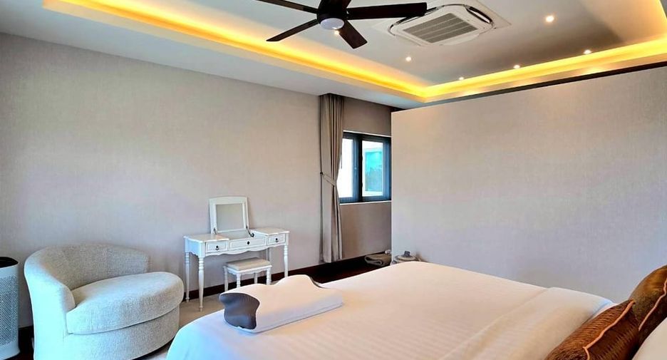 Villa en alquiler y en venta de 3 habitaciones en Bang Lamung, Chonburi