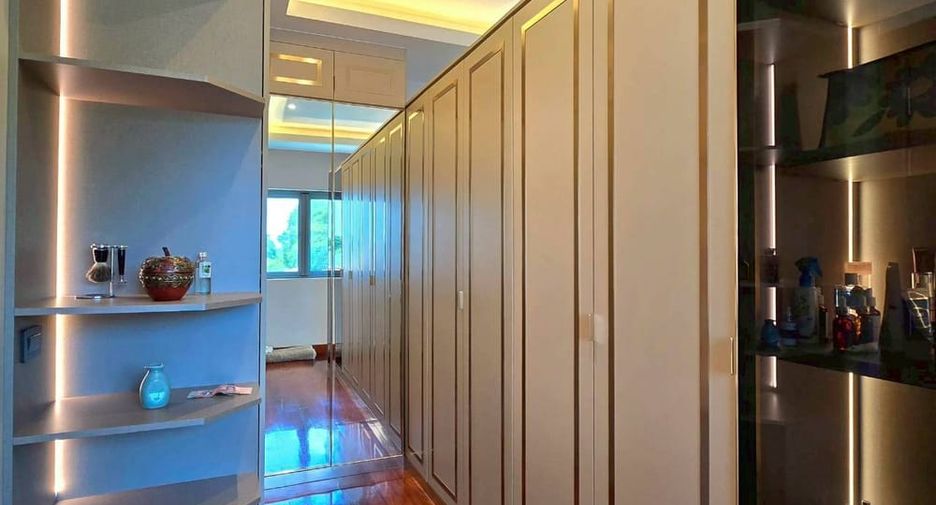 Villa en alquiler y en venta de 3 habitaciones en Bang Lamung, Chonburi