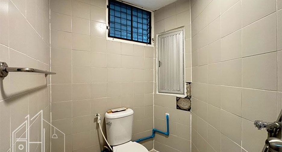 ให้เช่า 3 ห้องนอน คอนโด ใน วัฒนา, กรุงเทพฯ