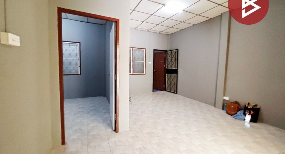 For sale 2 ベッドルーム townhouse in Mueang Chon Buri, Chonburi