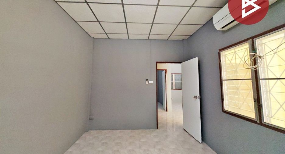 For sale 2 ベッドルーム townhouse in Mueang Chon Buri, Chonburi