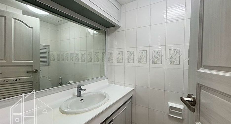 ให้เช่า 3 ห้องนอน อพาร์ทเม้นท์ ใน วัฒนา, กรุงเทพฯ