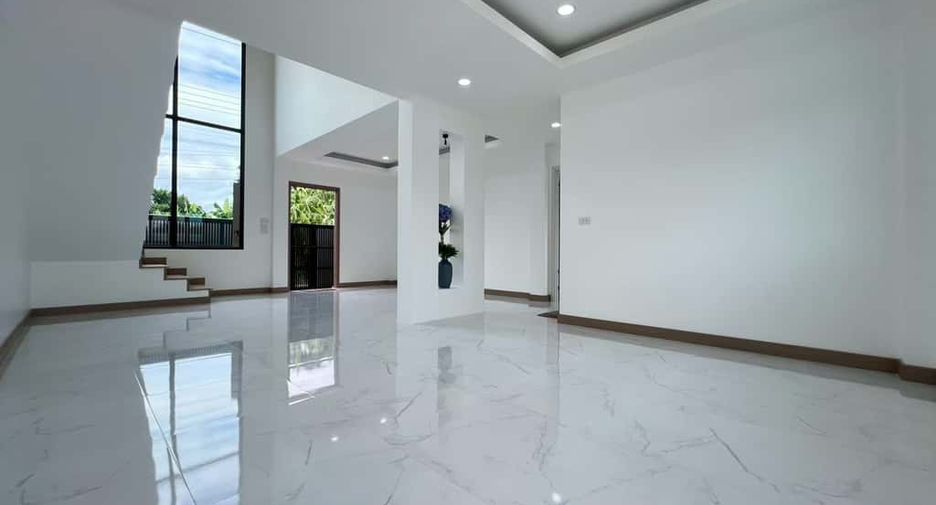 For sale 3 bedrooms house in Mueang Chiang Mai, Chiang Mai