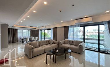 For rent 4 bedrooms condo in Khlong Toei, Bangkok