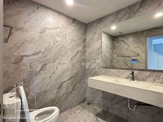 For rent 4 bedrooms condo in Khlong Toei, Bangkok
