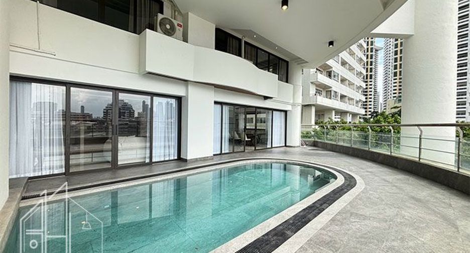 For rent 4 bedrooms condo in Khlong Toei, Bangkok