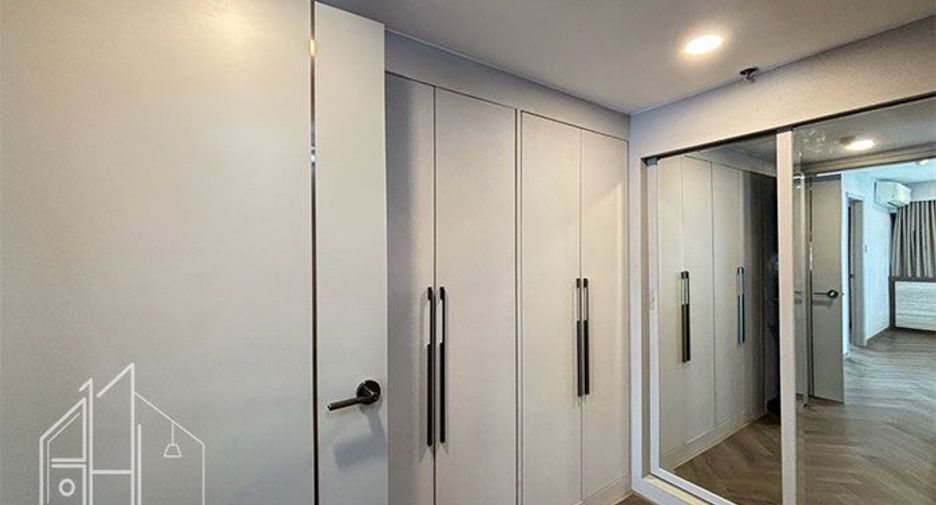 For rent 4 bedrooms condo in Khlong Toei, Bangkok