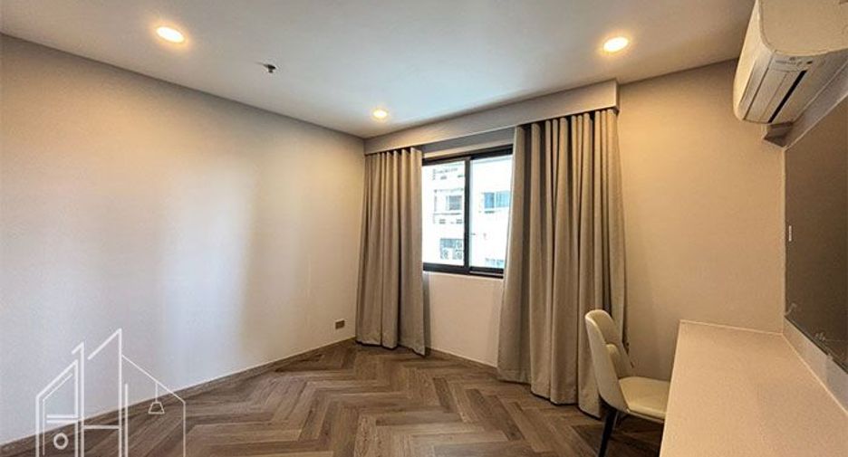 For rent 4 bedrooms condo in Khlong Toei, Bangkok