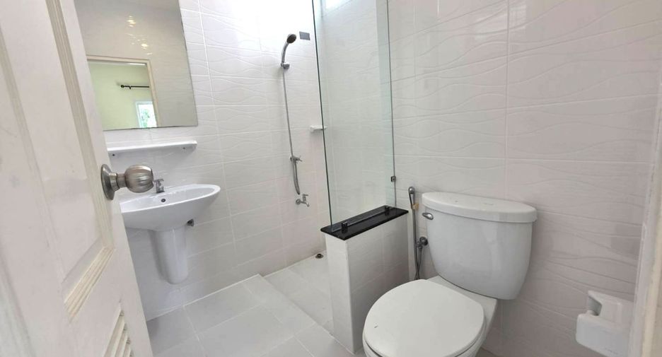 Büro zum Kauf mit 4 Zimmer in Mueang Rayong, Rayong