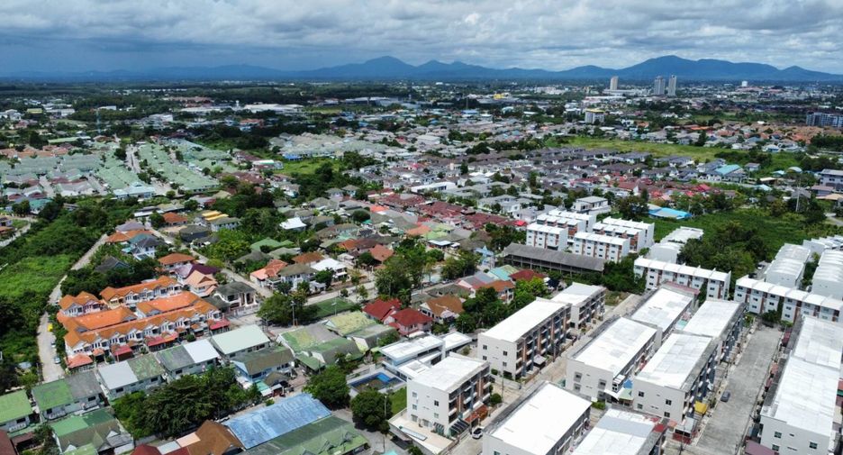 Oficina en venta de 4 habitaciones en Mueang Rayong, Rayong