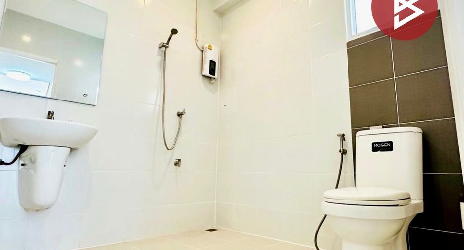 Продажа 4 спальни дом в Mueang Samut Sakhon, Самутсакхон