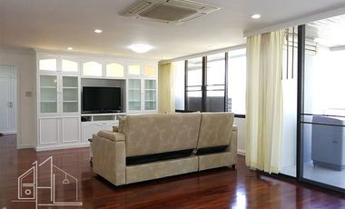 For rent 3 bedrooms condo in Khlong Toei, Bangkok