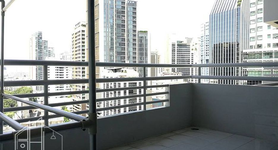 For rent 3 bedrooms condo in Khlong Toei, Bangkok