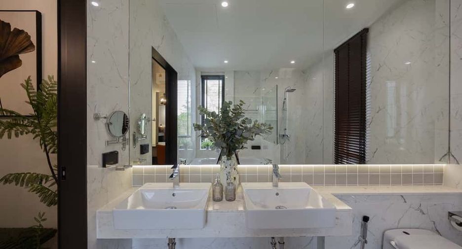 For rent and for sale 4 bedrooms villa in Mueang Chiang Mai, Chiang Mai